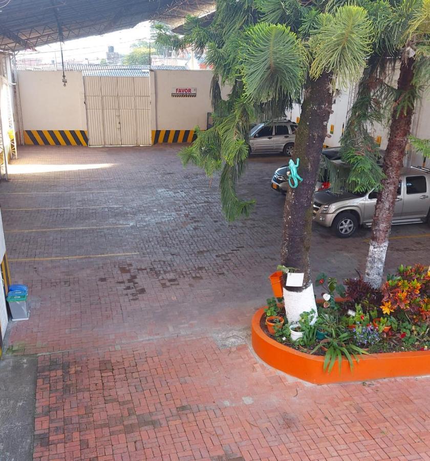 Hotel Emperador Barbosa  Bagian luar foto
