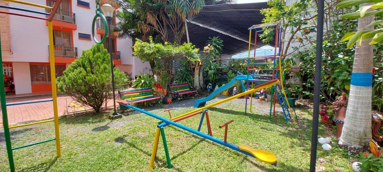 Hotel Emperador Barbosa  Bagian luar foto