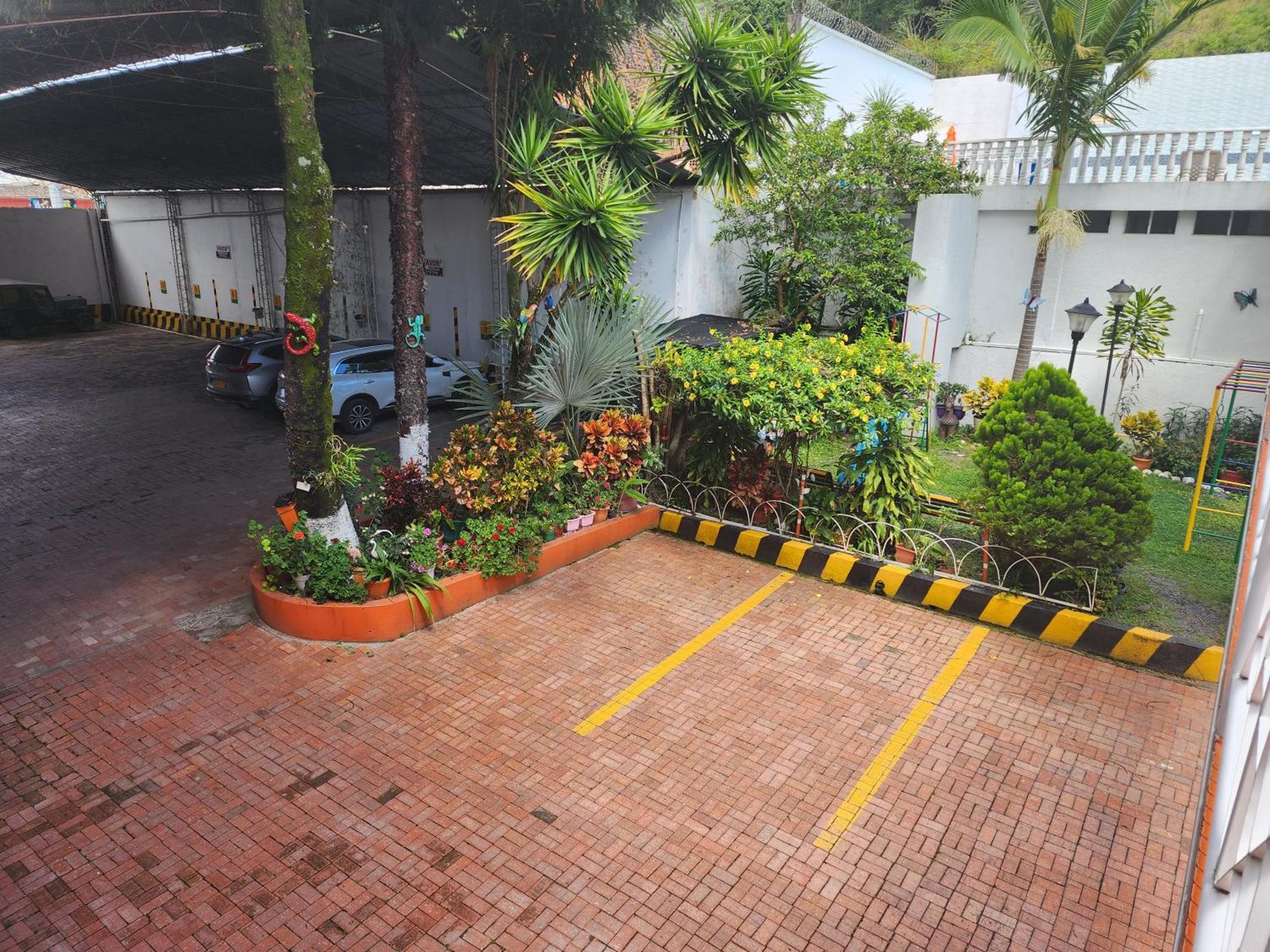 Hotel Emperador Barbosa  Bagian luar foto