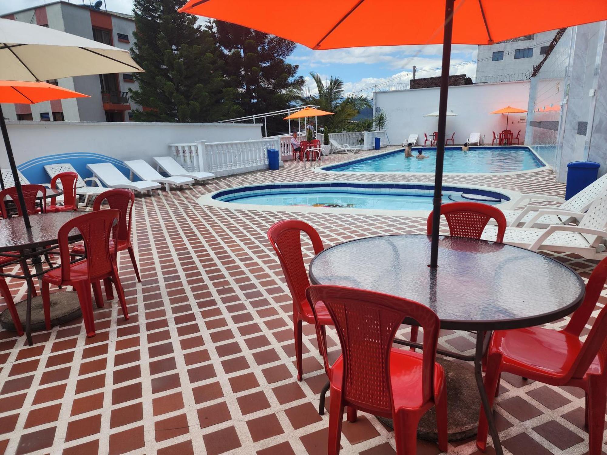 Hotel Emperador Barbosa  Bagian luar foto