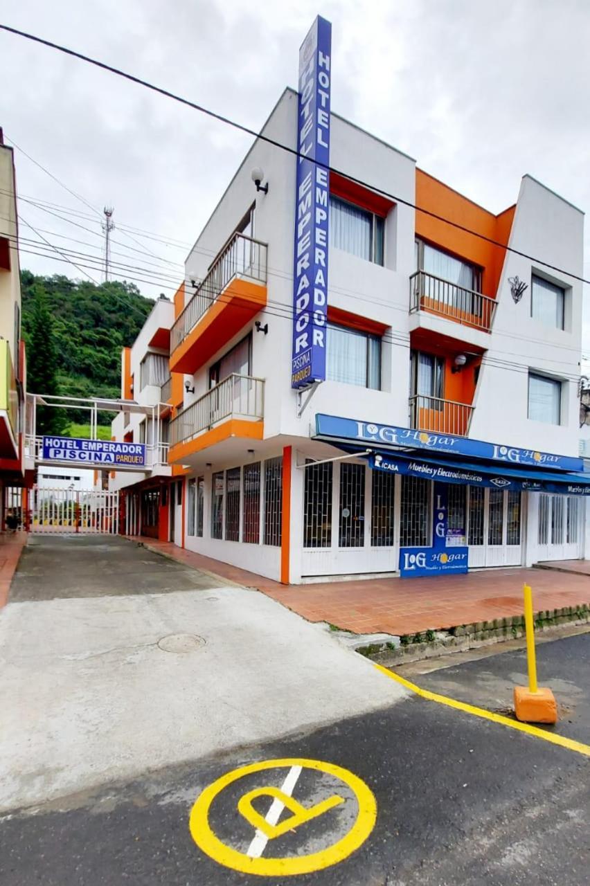 Hotel Emperador Barbosa  Bagian luar foto