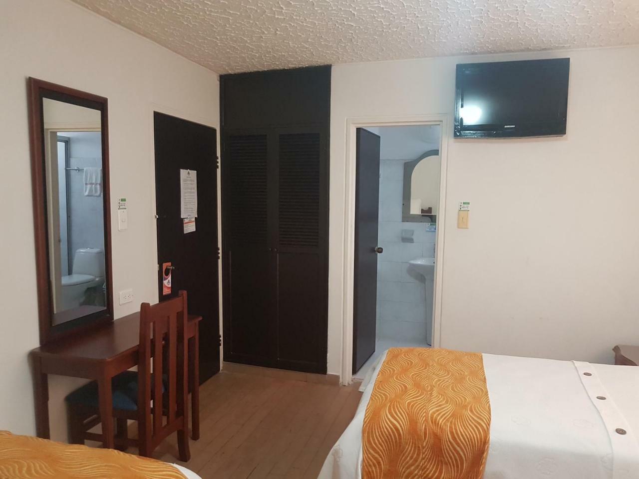 Hotel Emperador Barbosa  Bagian luar foto