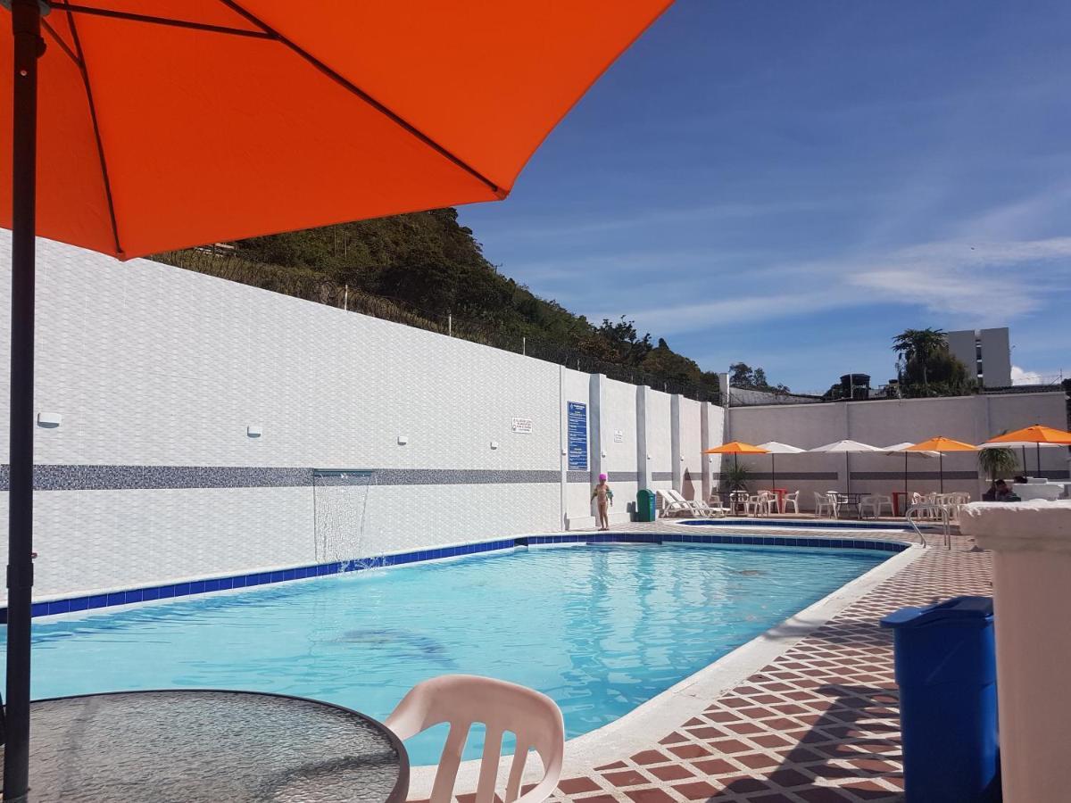 Hotel Emperador Barbosa  Bagian luar foto