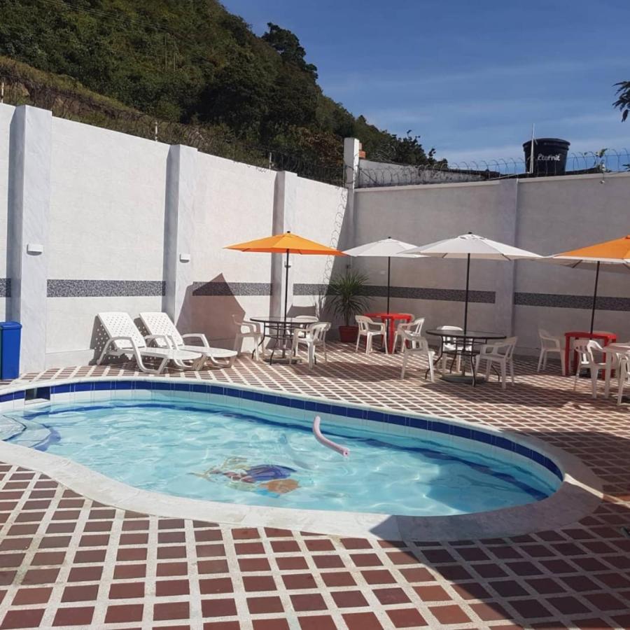 Hotel Emperador Barbosa  Bagian luar foto